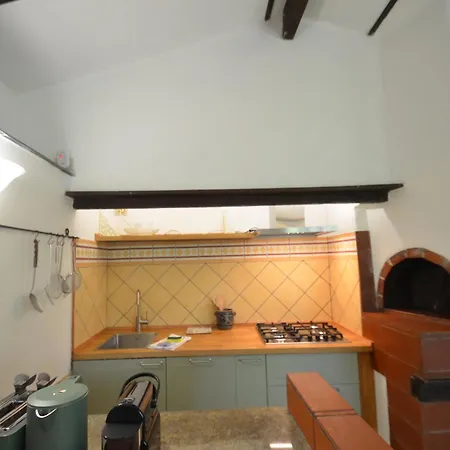 Rustico * בורג'ו ורצי